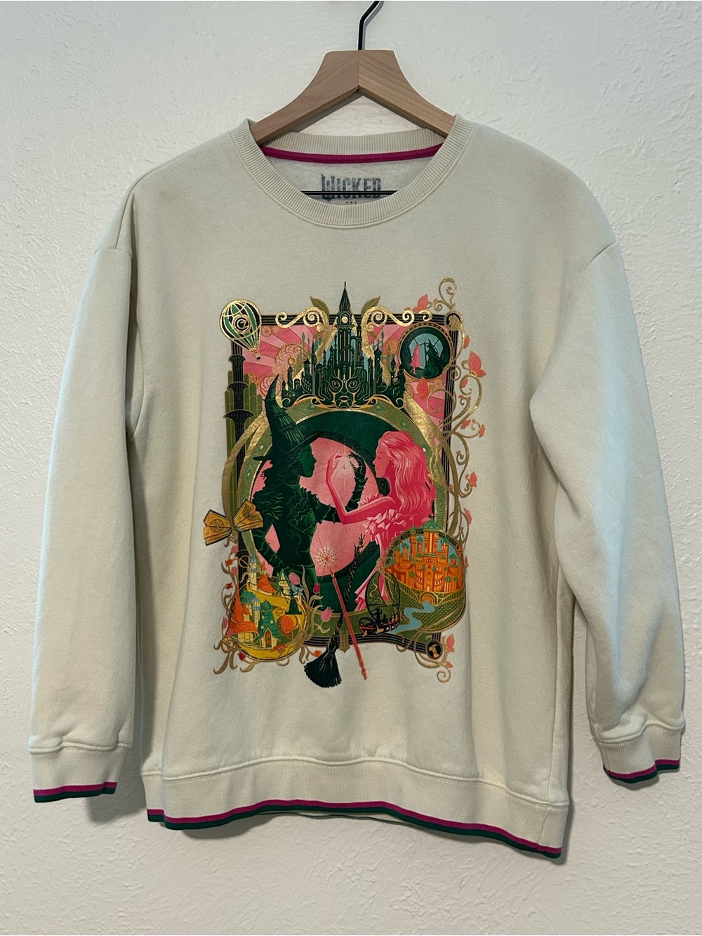 Universal Studios Wicked Elphaba Glinda Oz Graphic Crewneck Sweatshirt M